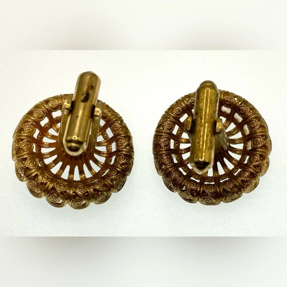 Vintage Signed Hickok Gold Tone Round Open Work Cufflinks Green Faceted Crystals